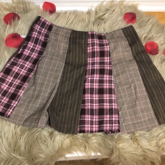 I.N. girl San Francisco multi stitched plaid skirt - Picture 7 of 7